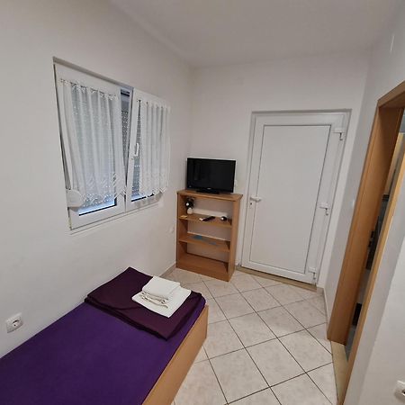 Apartmani Smiljanic Starigrad Paklenica Habitación foto